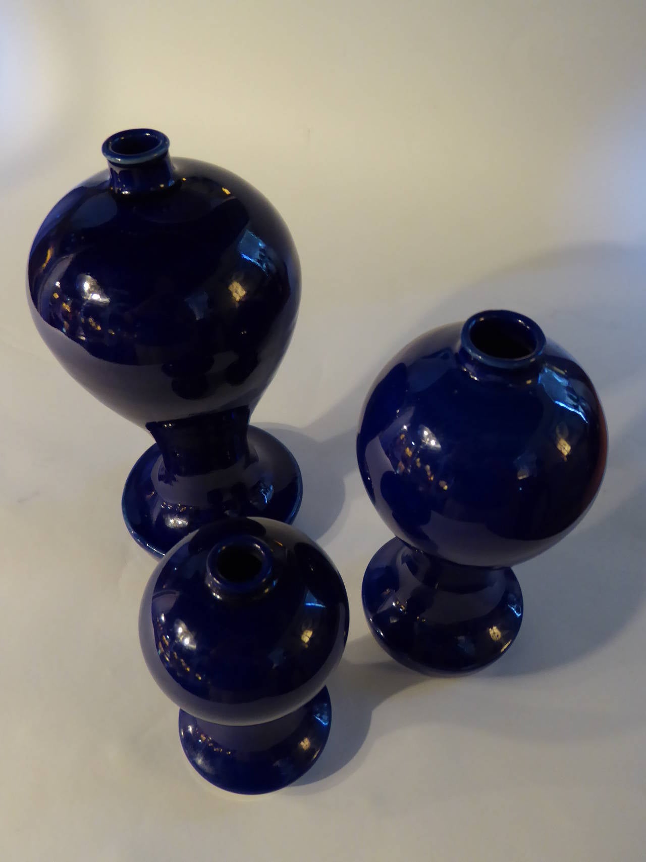 1930s Japanese Cobalt Blue Altar Vases In Excellent Condition In Miami, FL