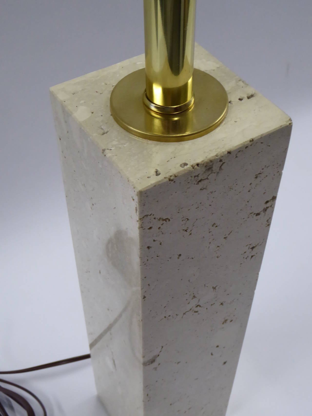 Robsjohn-Gibbings Style Organic Modern Travertine Marble Mid-Century Table Lamp In Good Condition In Miami, FL