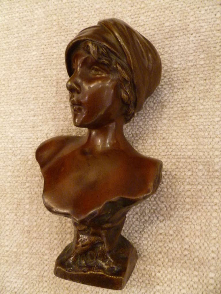 REDUCED FROM $950.
Wonderful bibelot in this petite bronze bust of Moebella or  Moe  by reknown French sculptor Emmanuel Villanis (1858-1914). Exquisite detail, beautiful face, hair & turban, signed in the bronze Villanis and stamped in the bronze