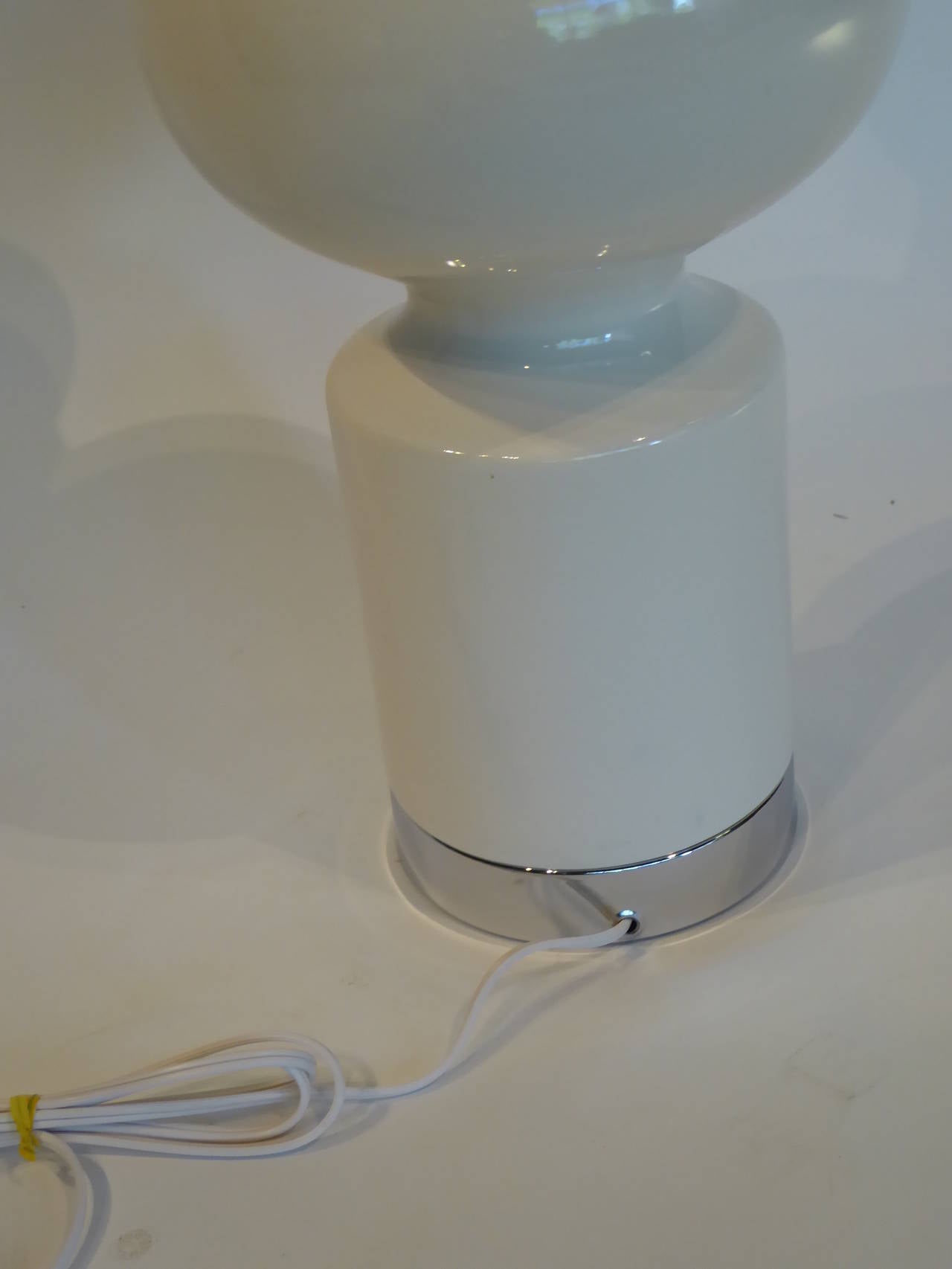 Glazed 1960s, Mod Carnaby Shaped Mid Century Ceramic and Chrome Table Lamp