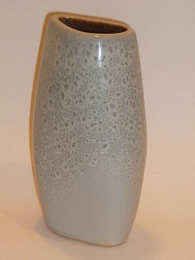 Mid-20th Century 1940s Russel Wright Bauer Pottery Vase