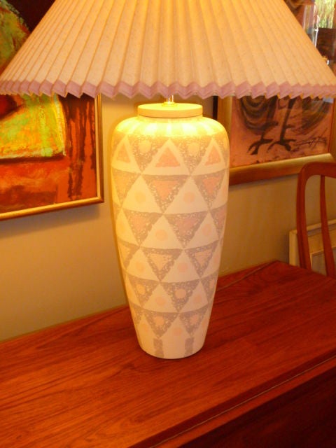 Modern Smart Geometric Motif Vase Form Pottery Table Lamps 1