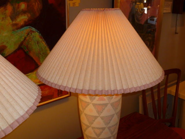 Modern Smart Geometric Motif Vase Form Pottery Table Lamps 2