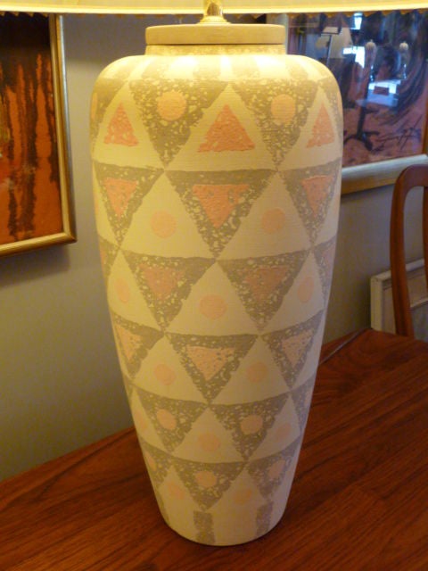 Modern Smart Geometric Motif Vase Form Pottery Table Lamps 3