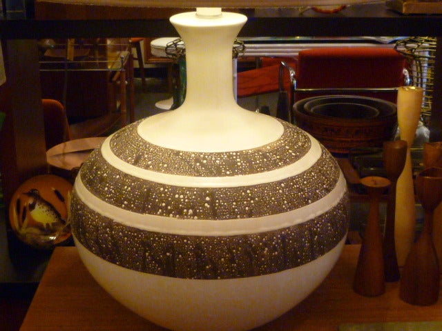 American Fat Fun Lava Glaze Pottery Table Lamp, 1960s