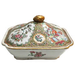 Chinese Canton Porcelain Covered Tureen, Famille Rose, 19th Century