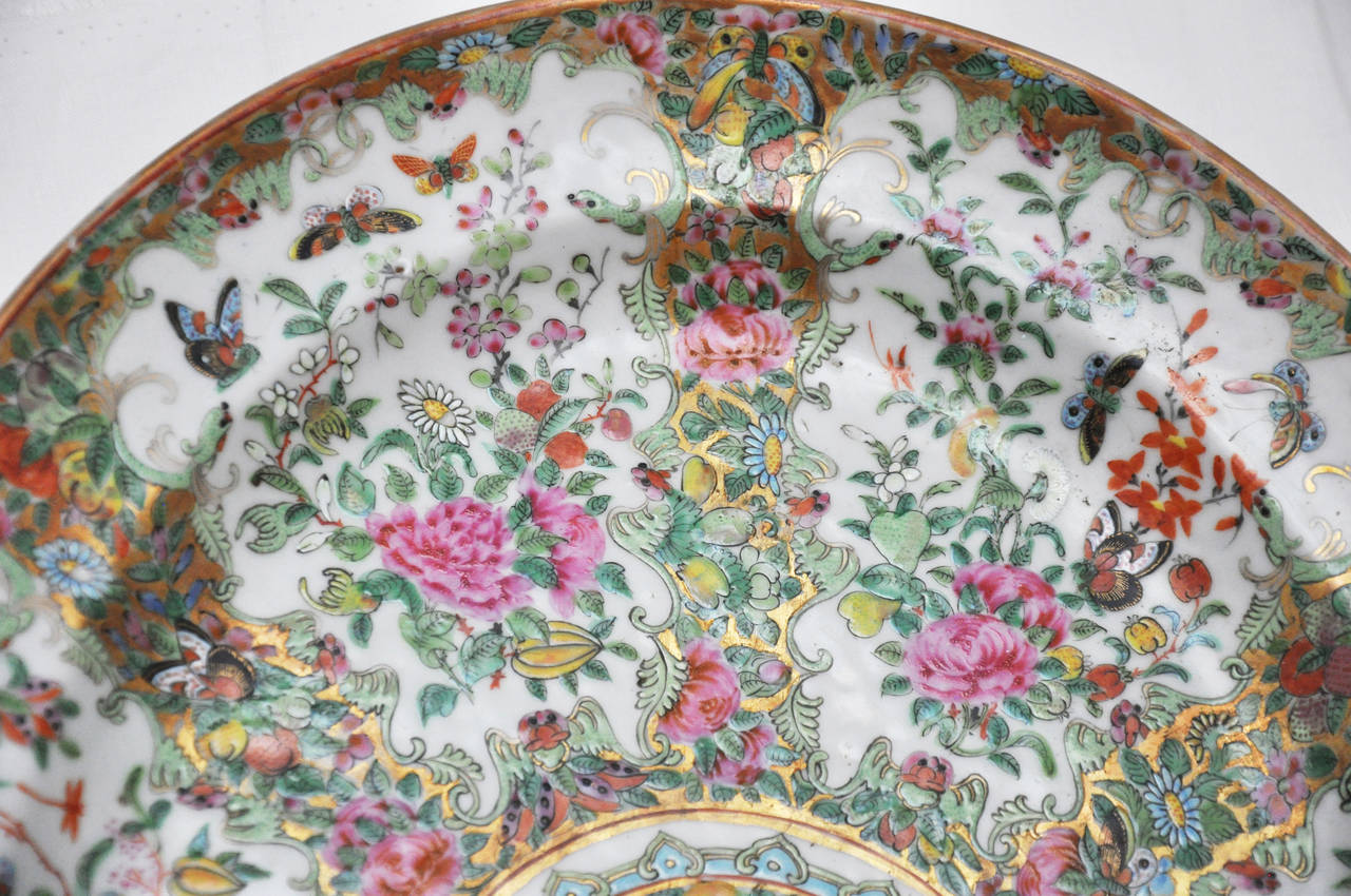Chinese Export Large Chinese Canton Famille Rose Oval Platter, 19th Century