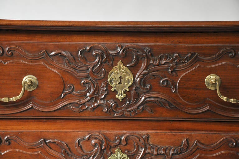 Louis XV 18th Century French Walnut Commode For Sale