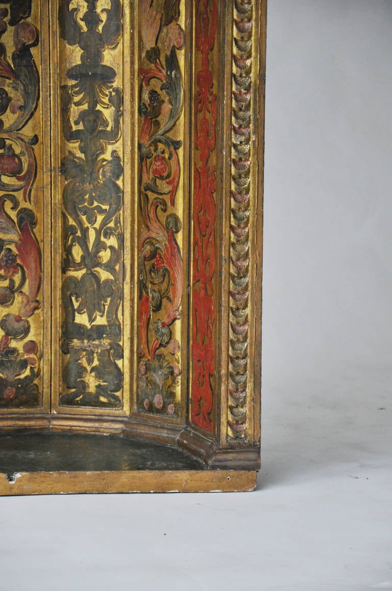 18th Century Italian Gilt and Polychrome Niche In Excellent Condition For Sale In Geneva, IL