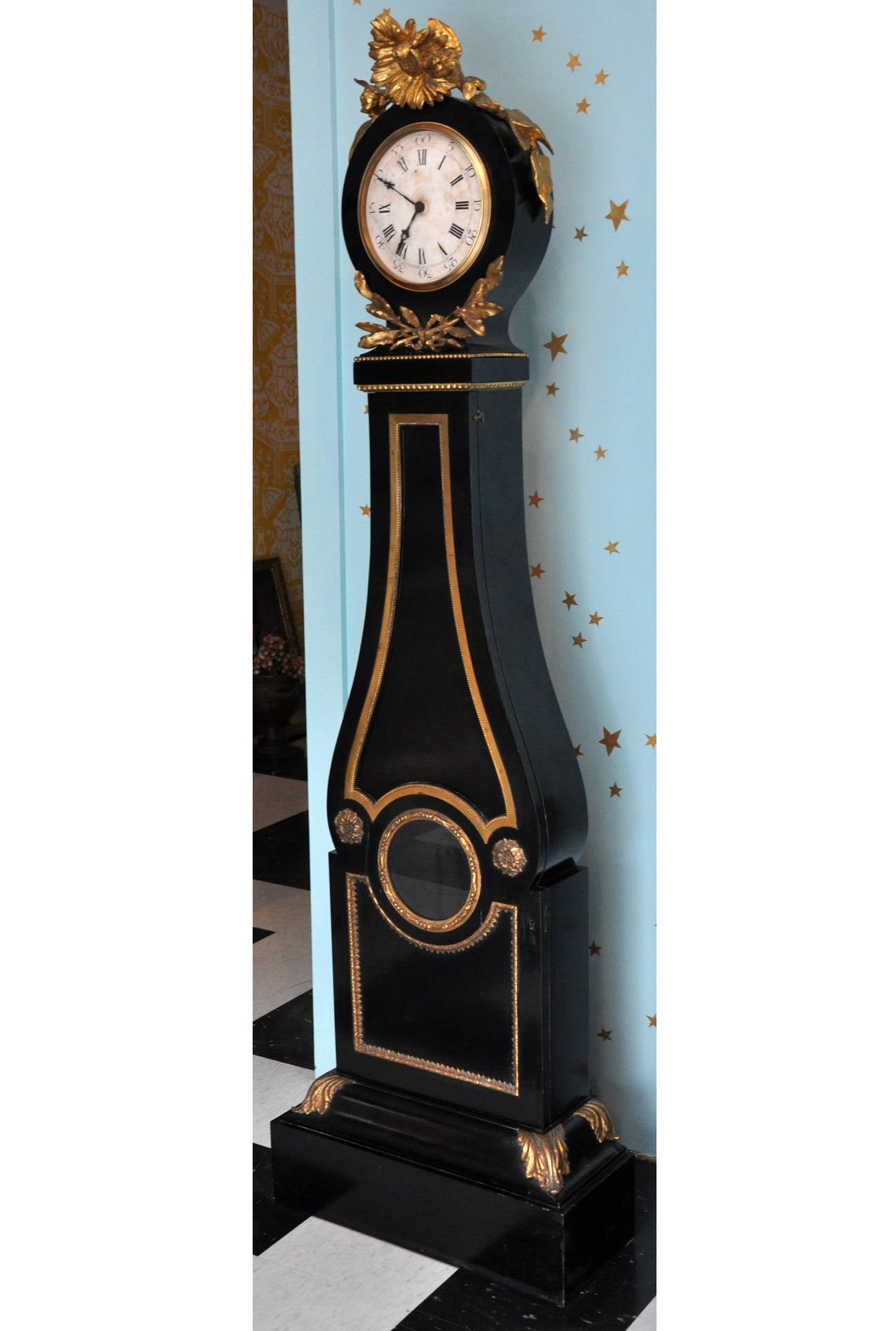 Antique French Tall Case Clock In Good Condition For Sale In Geneva, IL