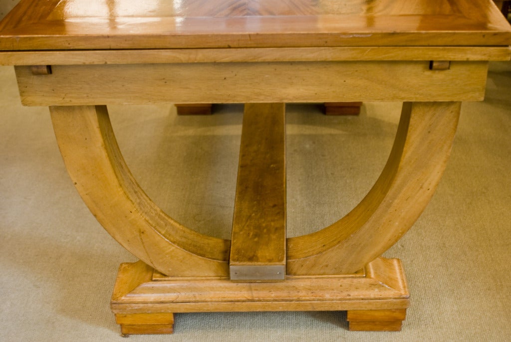 Mid-20th Century French Art Deco Ruhlmann Style Table