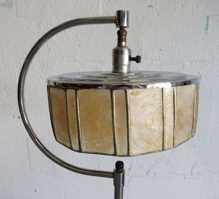 American Art Deco Reading Lamp with Mica Shade and Speed Lines For Sale 1