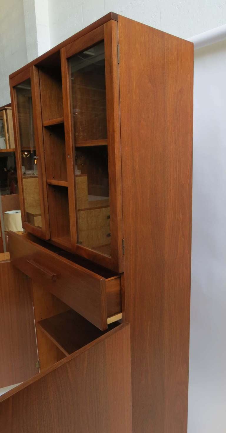 Mid-20th Century Modernage American Art Deco China Cabinet For Sale