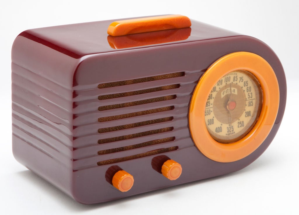 20th Century FADA Plum & Butterscotch American Art Deco CATALIN BULLET Radio