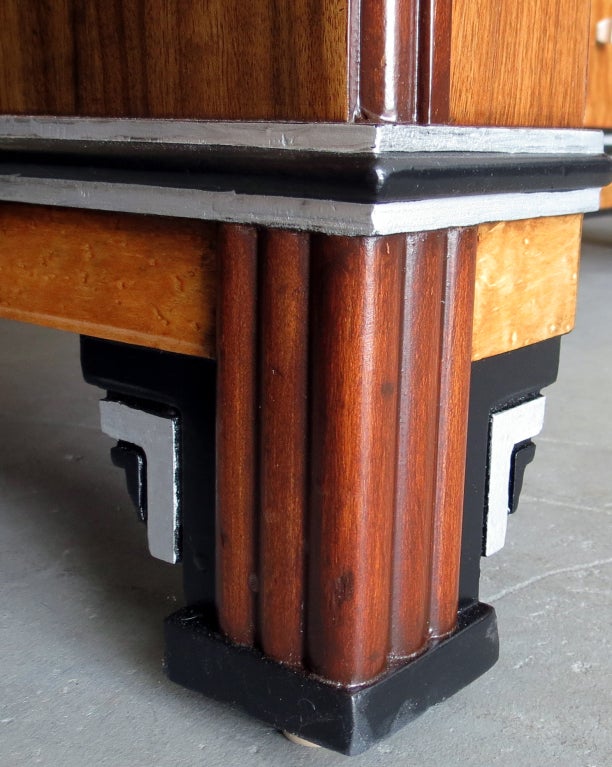 American Art Deco Skyscraper Bedroom Set For Sale 2