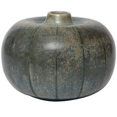 Swedish Art Deco unique ceramic vase in green by Gertrud Lonegren.