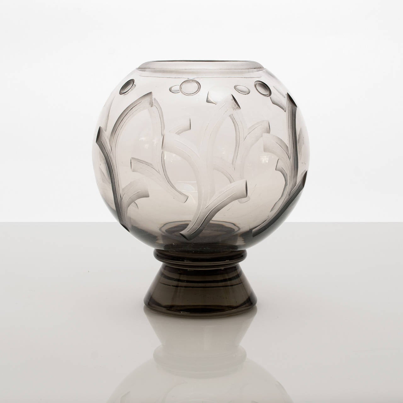 Scandinavian Modern Art Deco etched glass vase by Simon Gate for