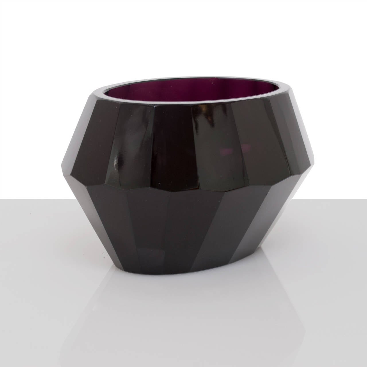 Vienna Secession Faceted Amethyst Oval-Shaped Bowl Attributed to Moser & Sohne, Austria