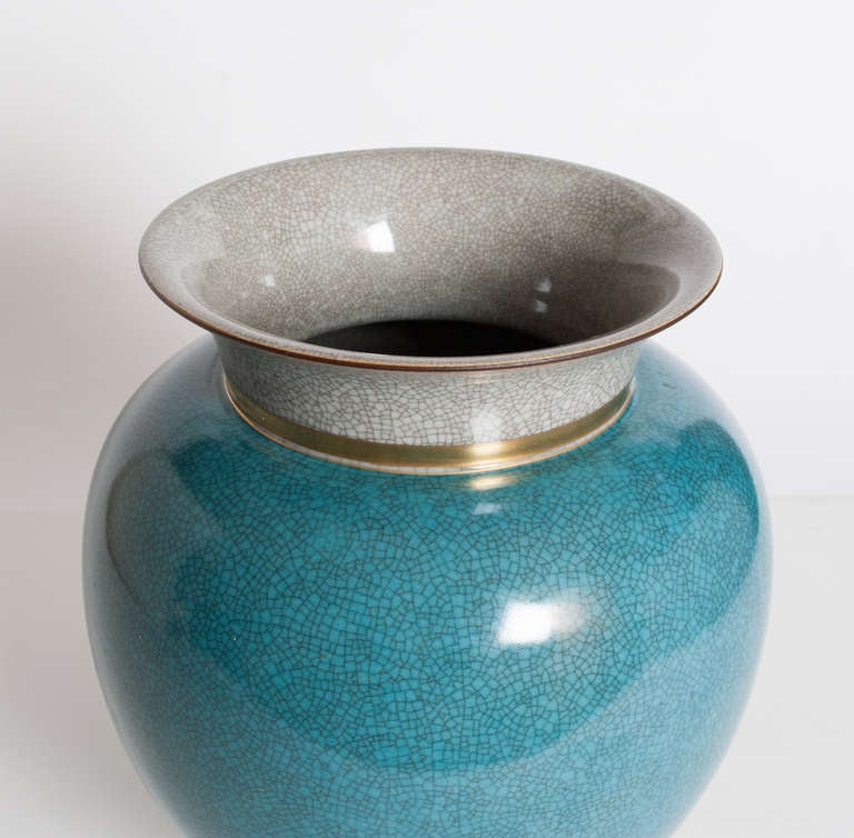 Art déco Très grand vase Royal Copenhagen à glaçure craquelée bleue et blanche en or