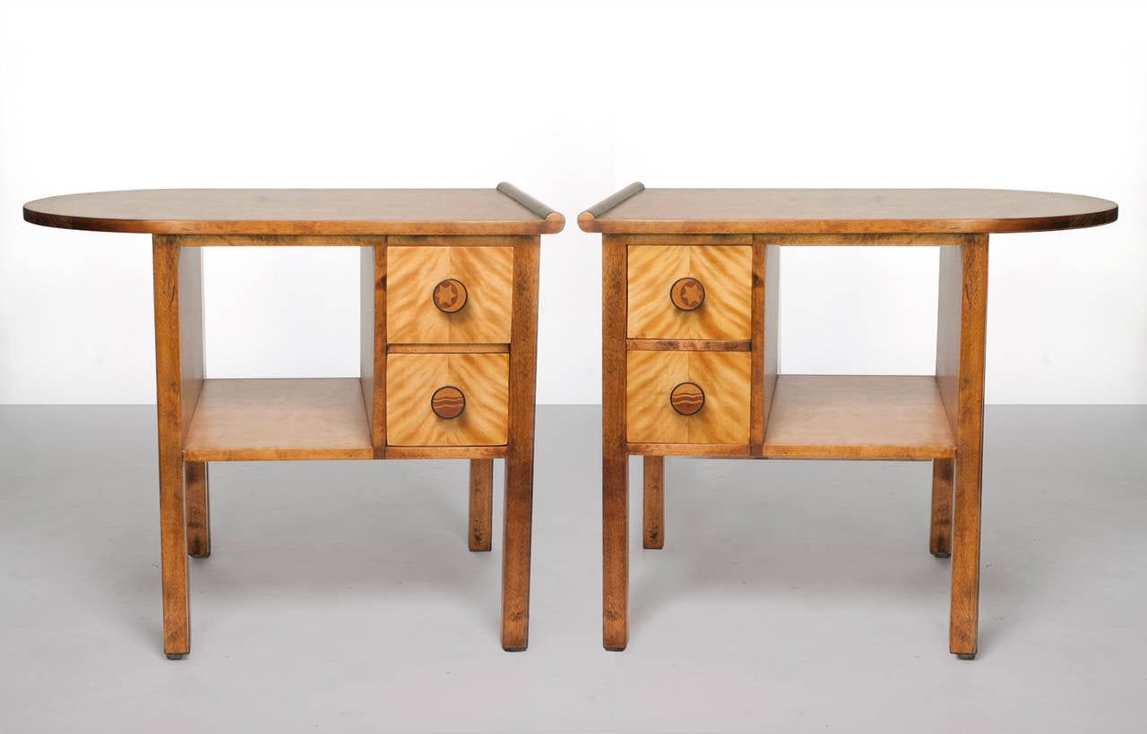 Pair of Scandinavian Modern night stands in Nordic birch by Otto Schulz. Each piece has two drawers with pulls decorated with marquetry. Made by Schulz's company Boet, circa 1930s, restored in excellent condition. Backs are finished (see picture).