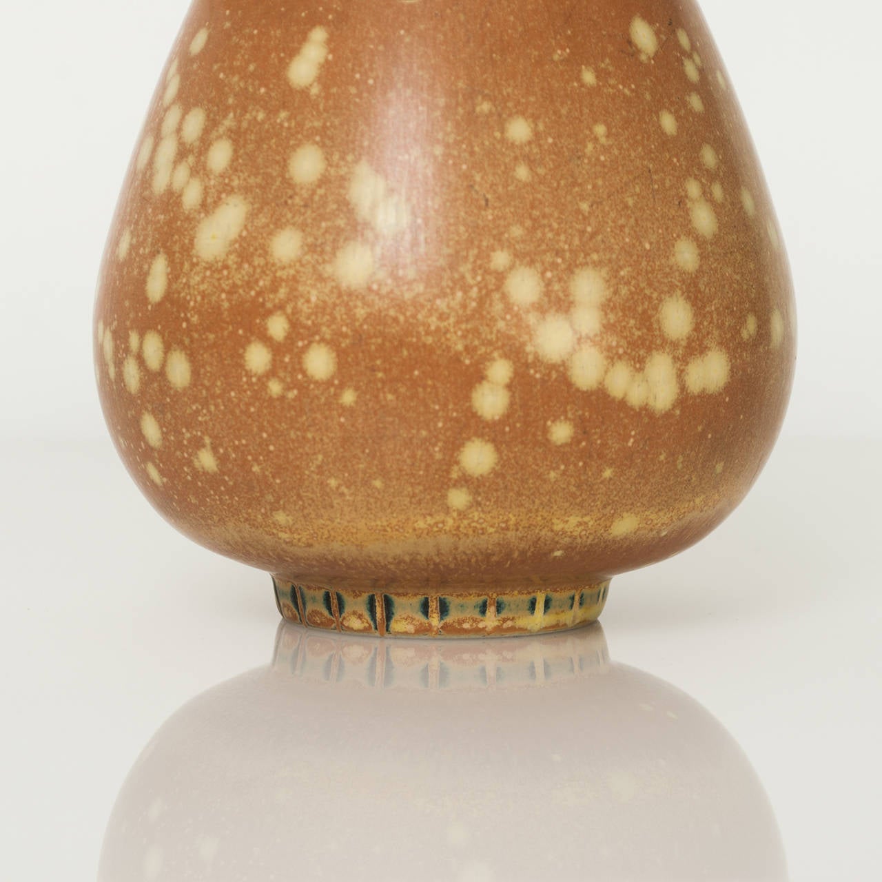 Scandinavian Swedish Midcentury Ceramic Vase with Spotted Glaze by Gunnar Nylund, Rorstrand