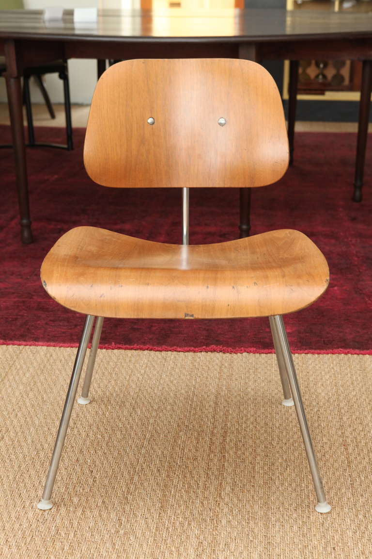 Mid-20th Century Set of Four Eames Molded Plywood DCM Dining Chairs