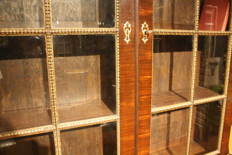 Pair of Georgian Parcel-Gilt Mahogany Bookcases 1