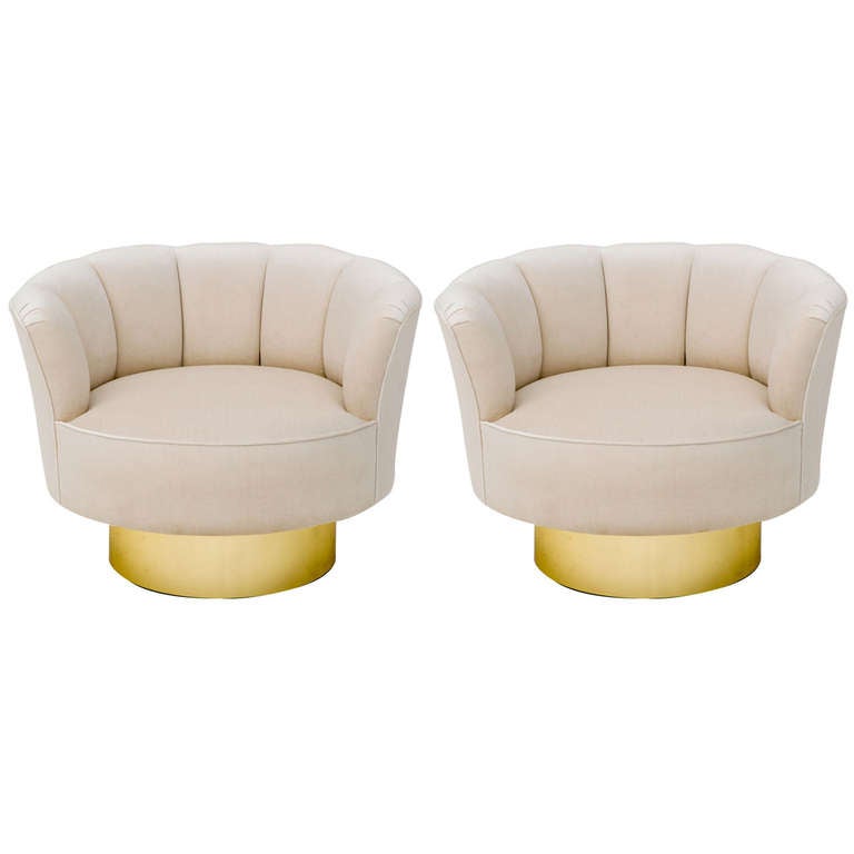 Pair of White Pearl Velvet Swiveling Club Chairs by Milo Baughman at