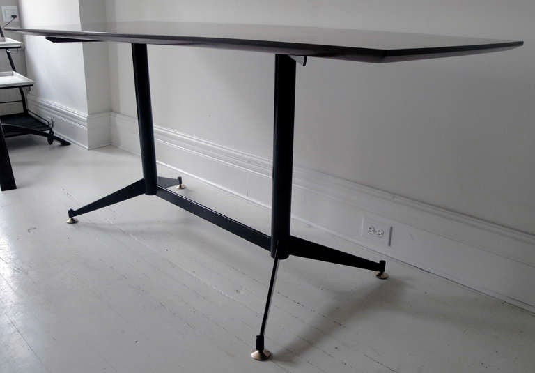 Osvaldo Borsani Table for Tecno In Excellent Condition For Sale In Hudson, NY