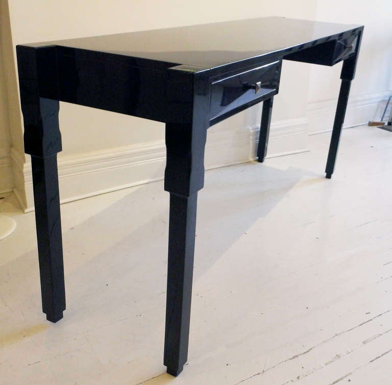 Maxime Old Style Console Table In Excellent Condition In Hudson, NY