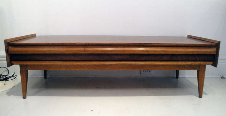 Mid-Century Modern LANE Coffee Table/ Bed End Table For Sale