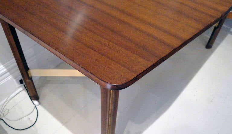 Italian Extension Dining Table In Excellent Condition For Sale In Hudson, NY