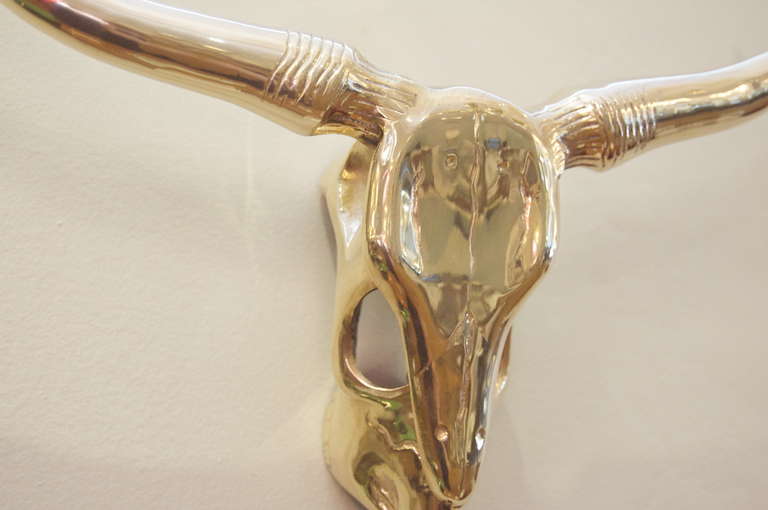 Brass Horn Wall Hanging In Excellent Condition In Stamford, CT