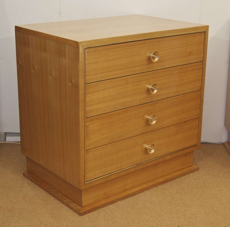American Pair of Well Proportioned Side Tables / Night Stands