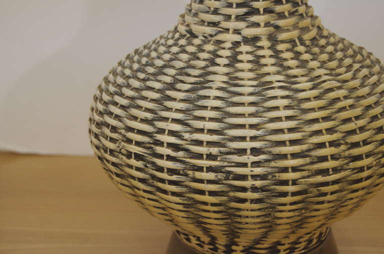 American Ceramic Weave Pattern Table Lamp