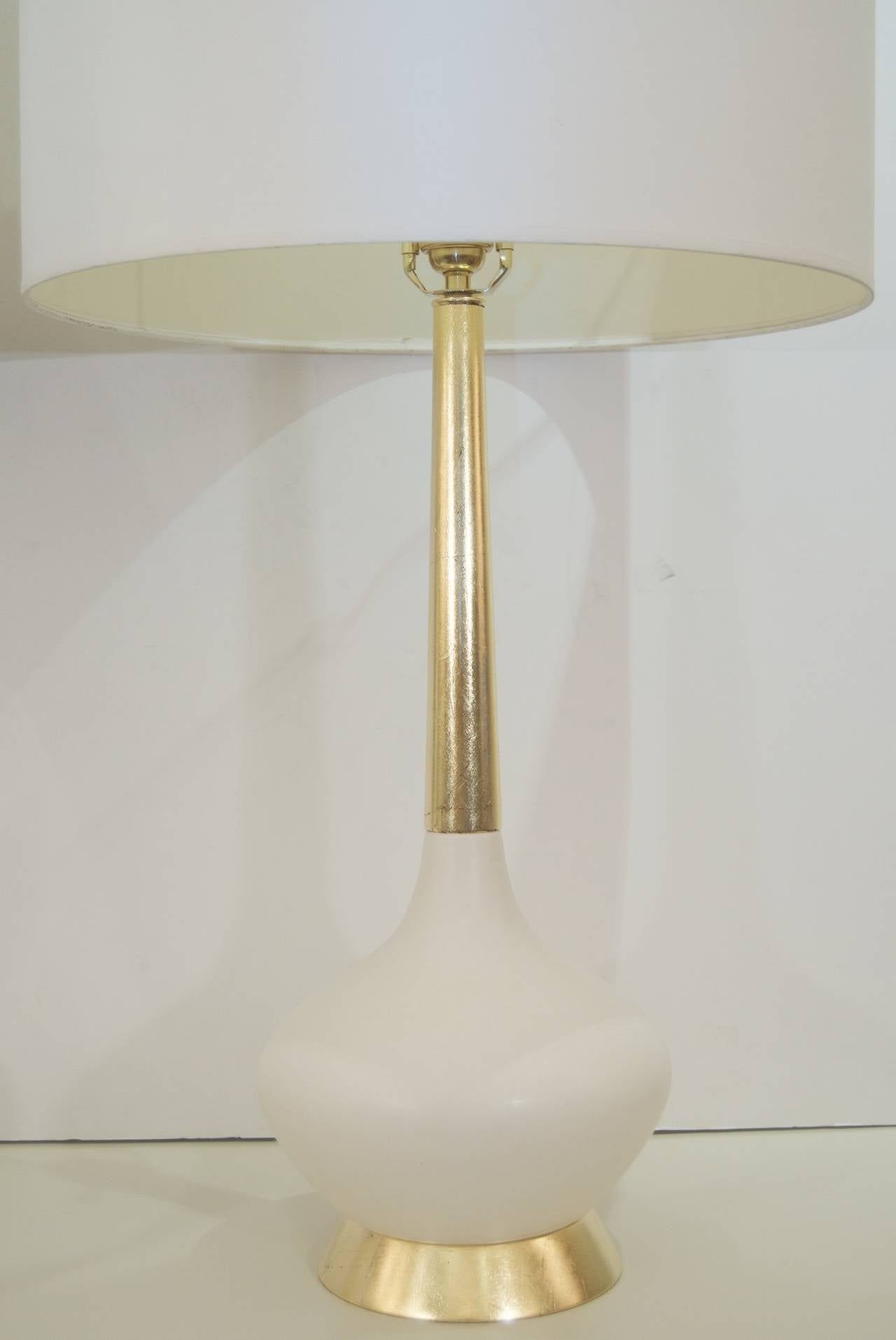 Mid-Century Modern Pair of Ceramic and Gold Leafed Mid-Century Table Lamps
