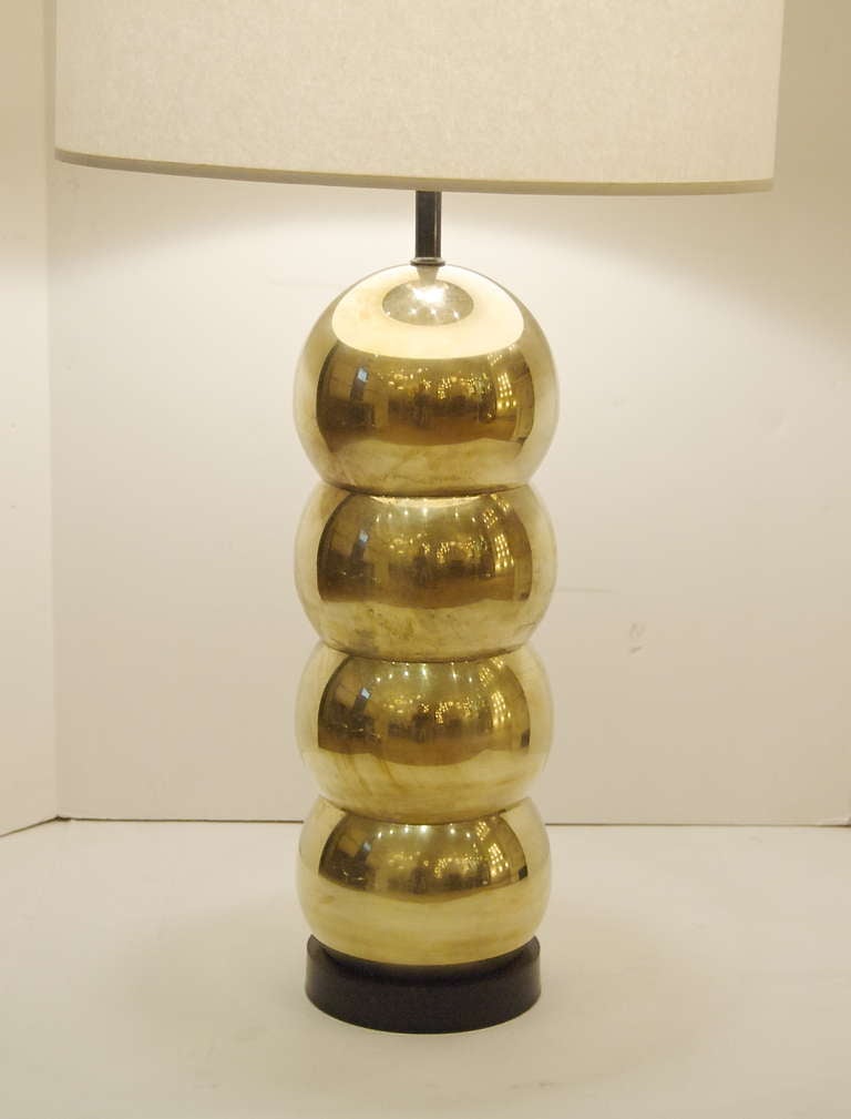Kovacs Style Stacked Brass Orb Table Lamp In Good Condition In Stamford, CT