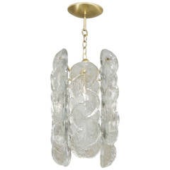 Elegant Kalmar Swirl Glass Pendant in Gold