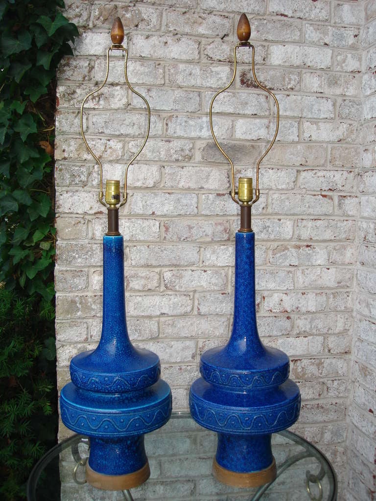 Pair of Midcentury Ceramic Cobalt Blue Tall Lamps In Good Condition In East Hampton, NY