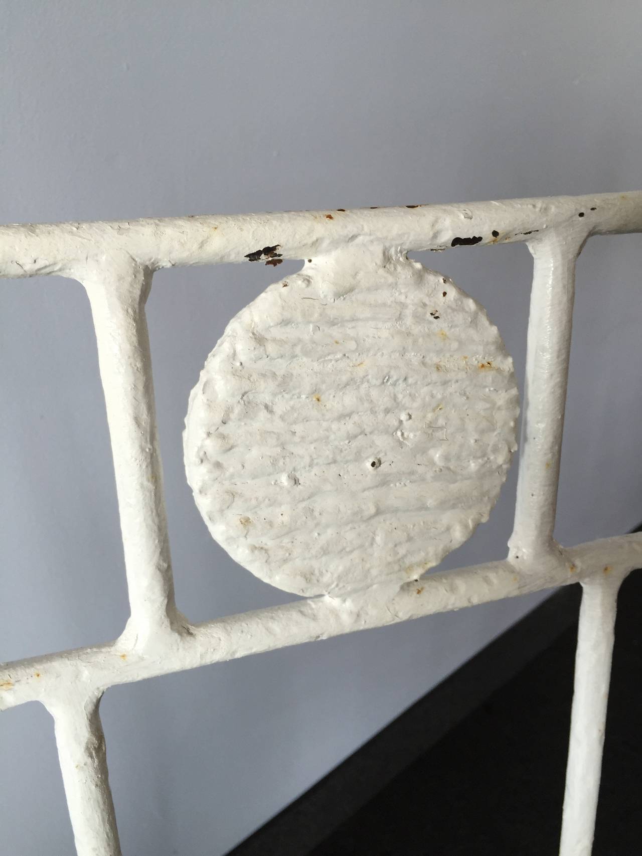 chaise giacometti blanche ancienne