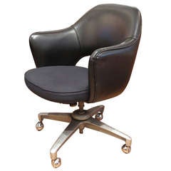Vintage Saarinen Executive Arm Task Chairs for Knoll
