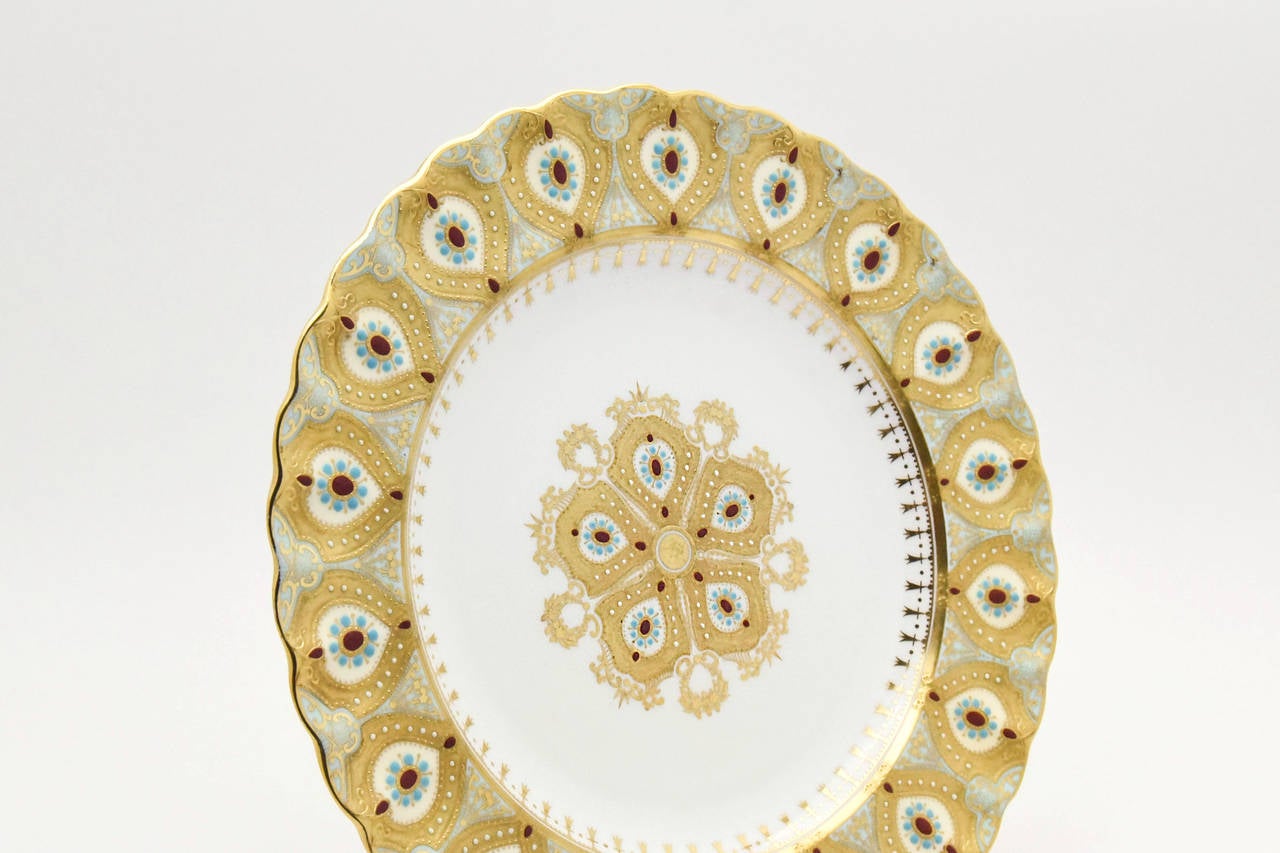 Rare Set of 12 Gold Spode Copelands Jeweled Dinner Plates Aesthetic Movement In Excellent Condition In Great Barrington, MA