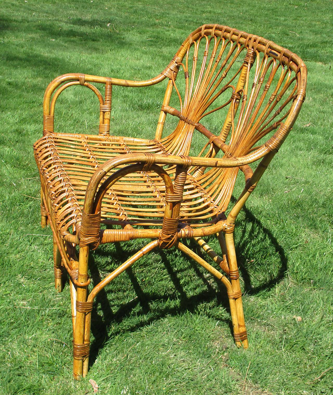 American Stick Wicker/Rattan Settee For Sale