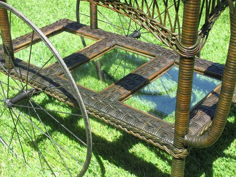 Bar Harbor Wicker Tea Cart In Excellent Condition For Sale In Sheffield, MA