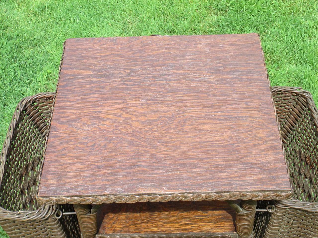 Art Deco Wicker Table In Excellent Condition For Sale In Sheffield, MA