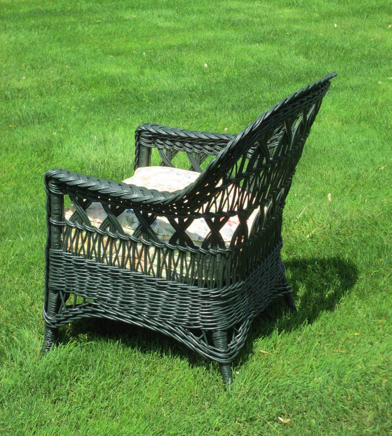 Bar Harbor Wicker Armchair In Excellent Condition For Sale In Sheffield, MA