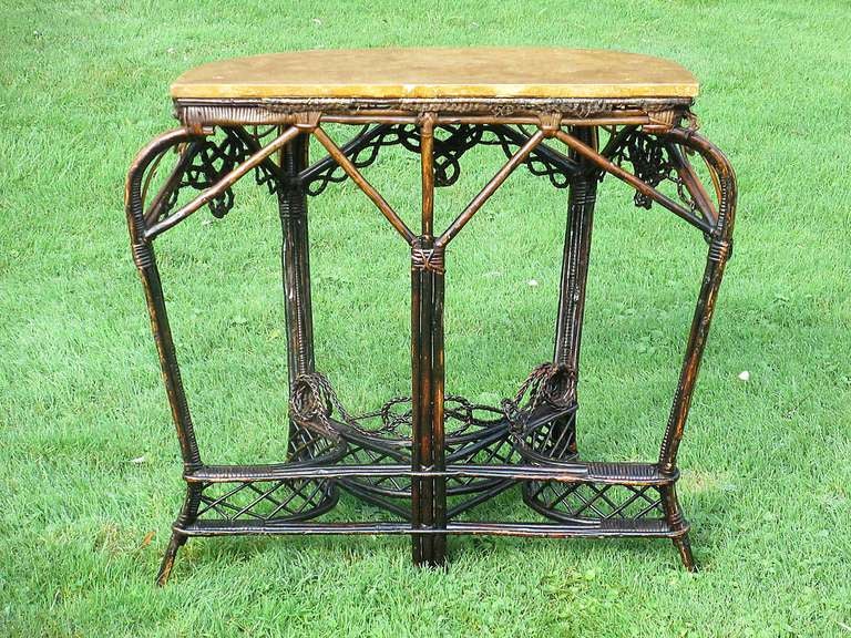 Early Victorian Wicker Table In Good Condition In Sheffield, MA