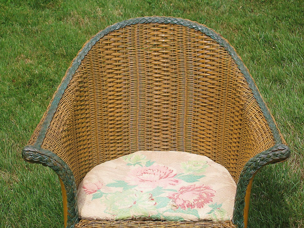 Three-Piece Child's Wicker Set In Excellent Condition In Sheffield, MA