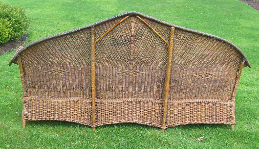 High Style Art Deco Wicker Sofa In Excellent Condition In Sheffield, MA