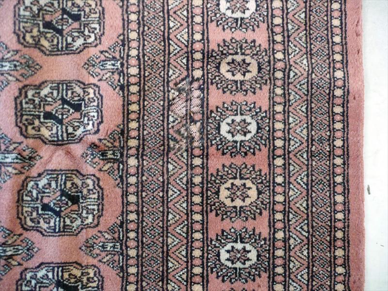 Tabriz Style Carpet In Fair Condition For Sale In Sheffield, MA